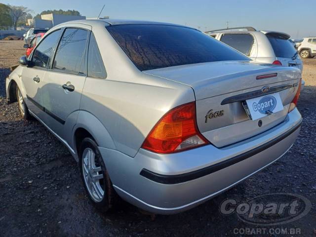2006 FORD FOCUS SEDAN 