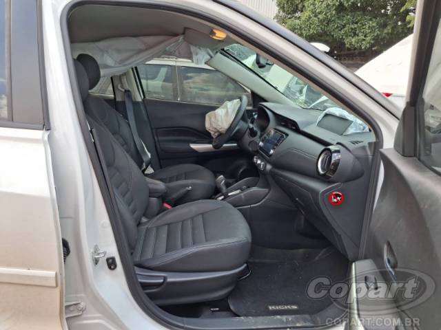 2025 NISSAN Kicks Play 