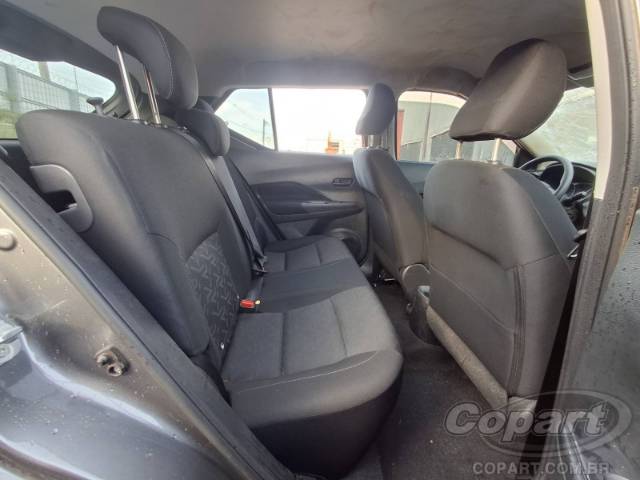 2025 NISSAN Kicks Play 