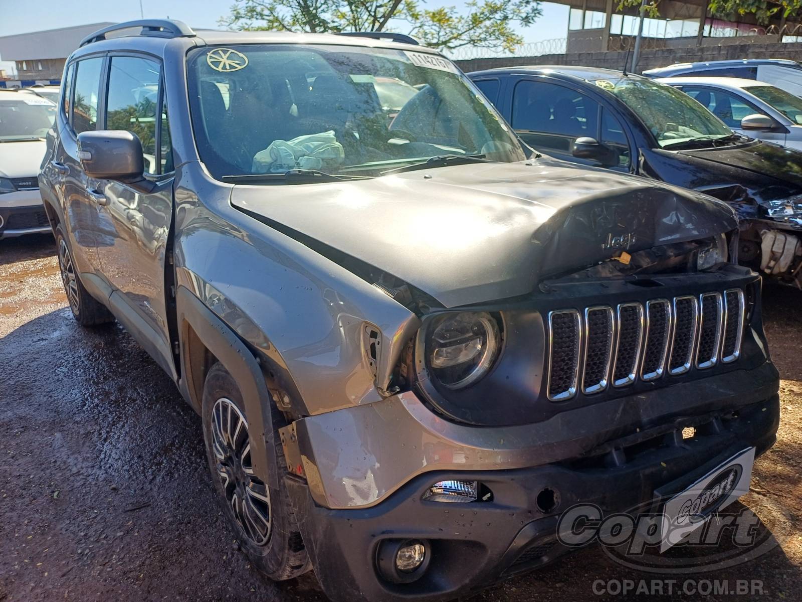 Veículo Fiat Renegade JEEP Renegade Longitude 1.8 16V E.TorQ Evo 2021 em leilão