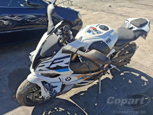 2025 BMW S 1000 
