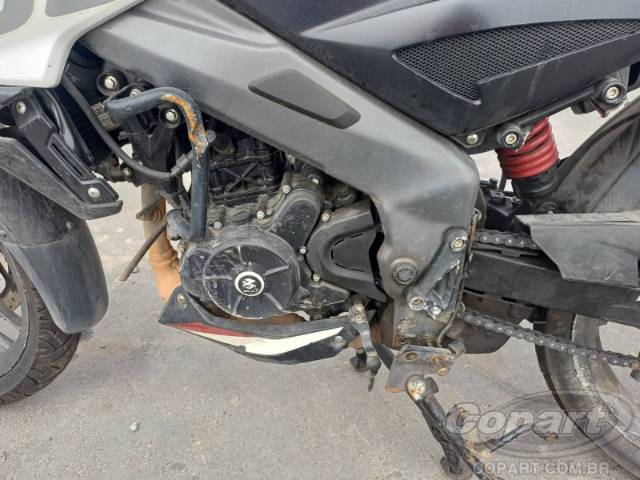 2025 BAJAJ DOMINAR 