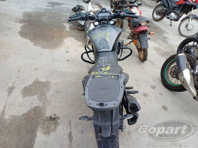 2025 BAJAJ DOMINAR 