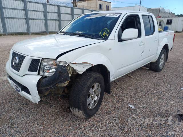 2015 NISSAN FRONTIER CD 