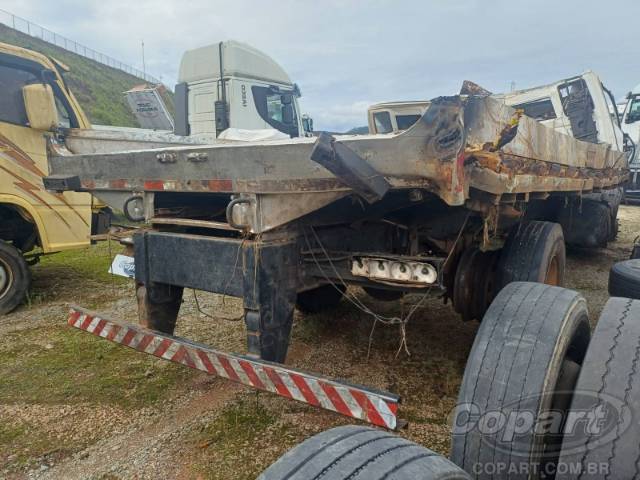 2011 IVECO TECTOR 