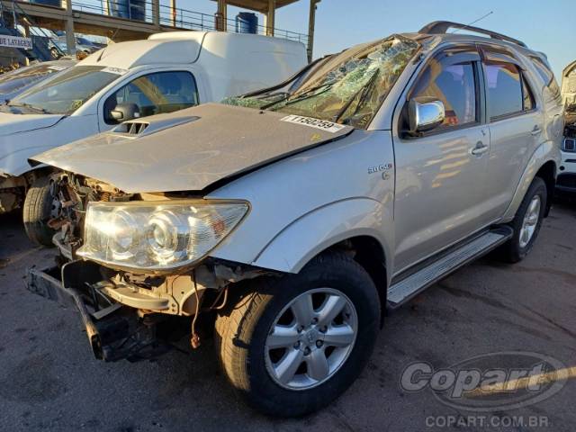 2011 TOYOTA HILUX SW4 