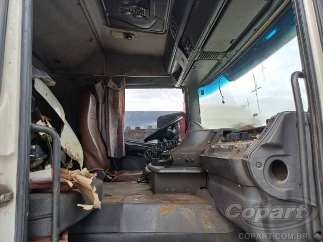 2004 SCANIA R124 