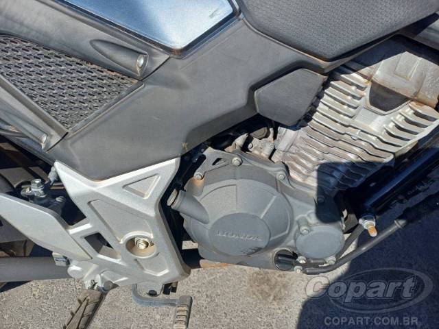 2025 HONDA CB 300F 