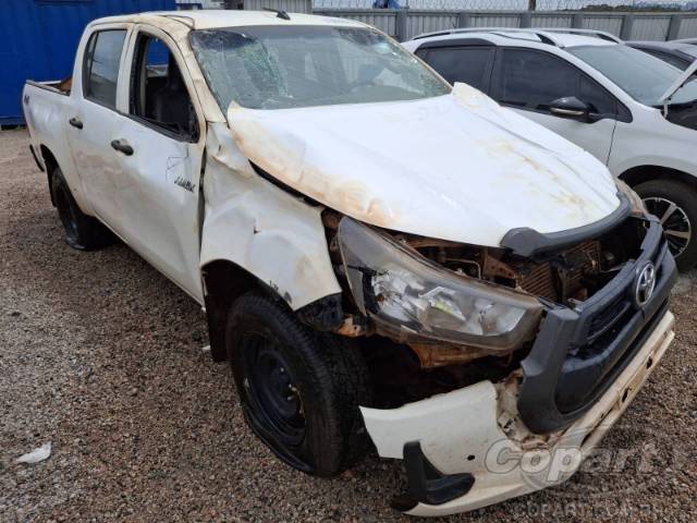 2023 TOYOTA HILUX CD 
