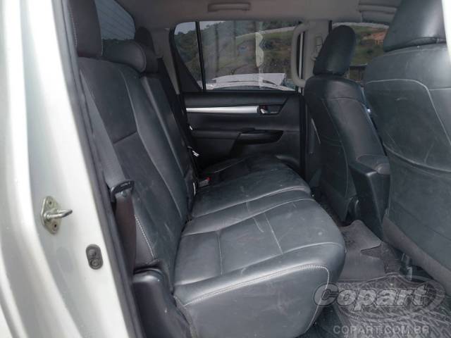 2024 TOYOTA HILUX CD 
