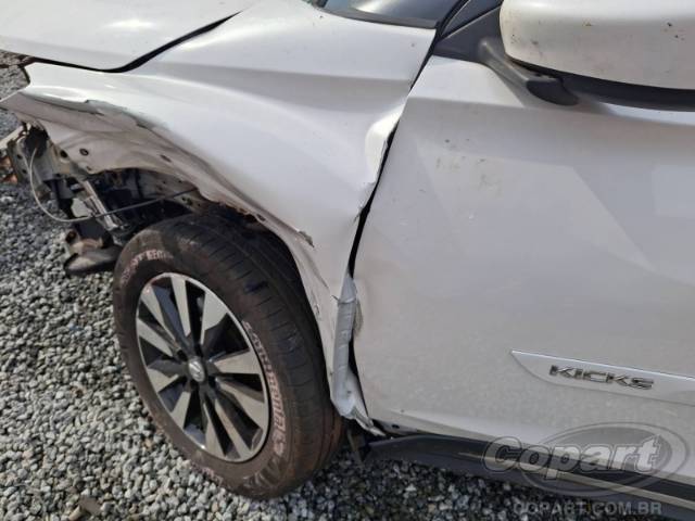 2019 NISSAN KICKS 