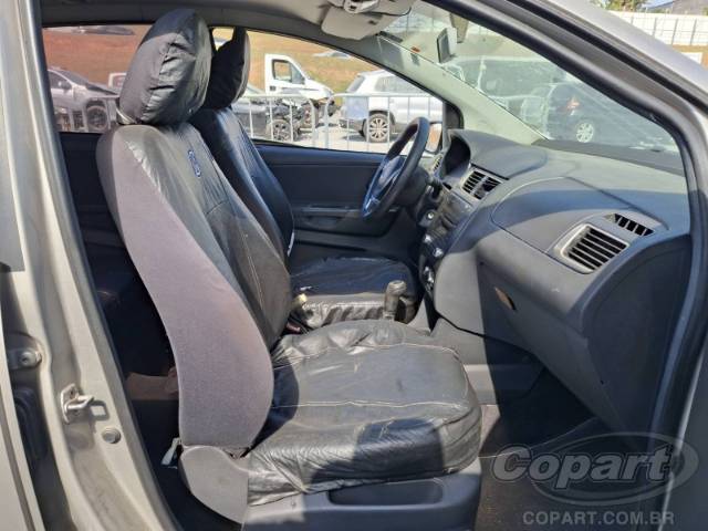 2013 VOLKSWAGEN FOX 