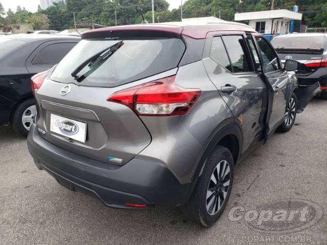 2018 NISSAN KICKS 