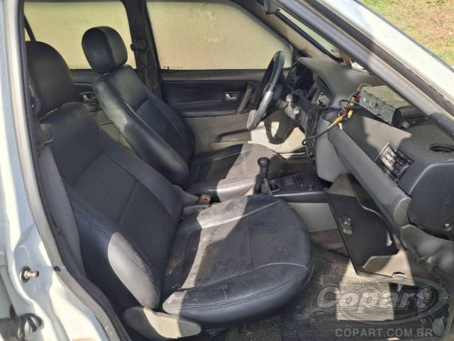 2001 VOLKSWAGEN SANTANA 