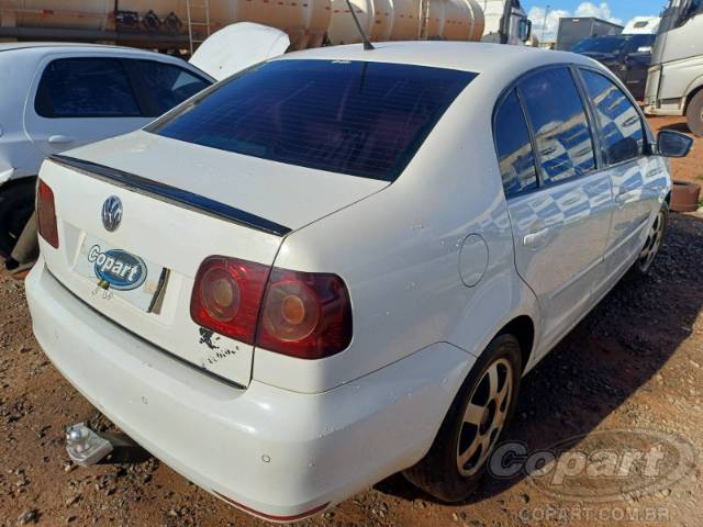 2013 VOLKSWAGEN POLO SEDAN 