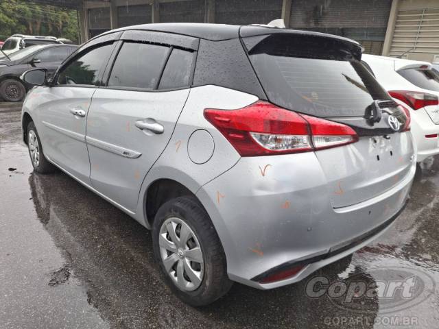 2022 TOYOTA YARIS 
