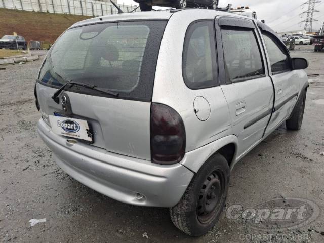 2002 CHEVROLET CORSA 