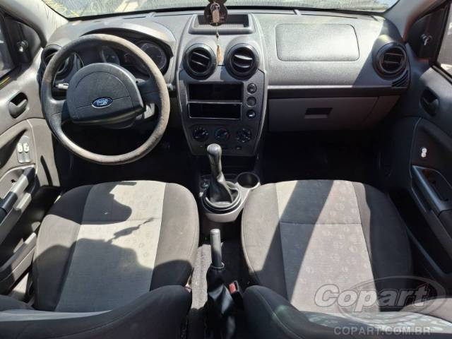 2011 FORD FIESTA 