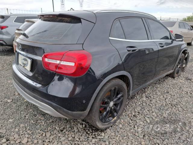 2015 MERCEDES BENZ GLA 