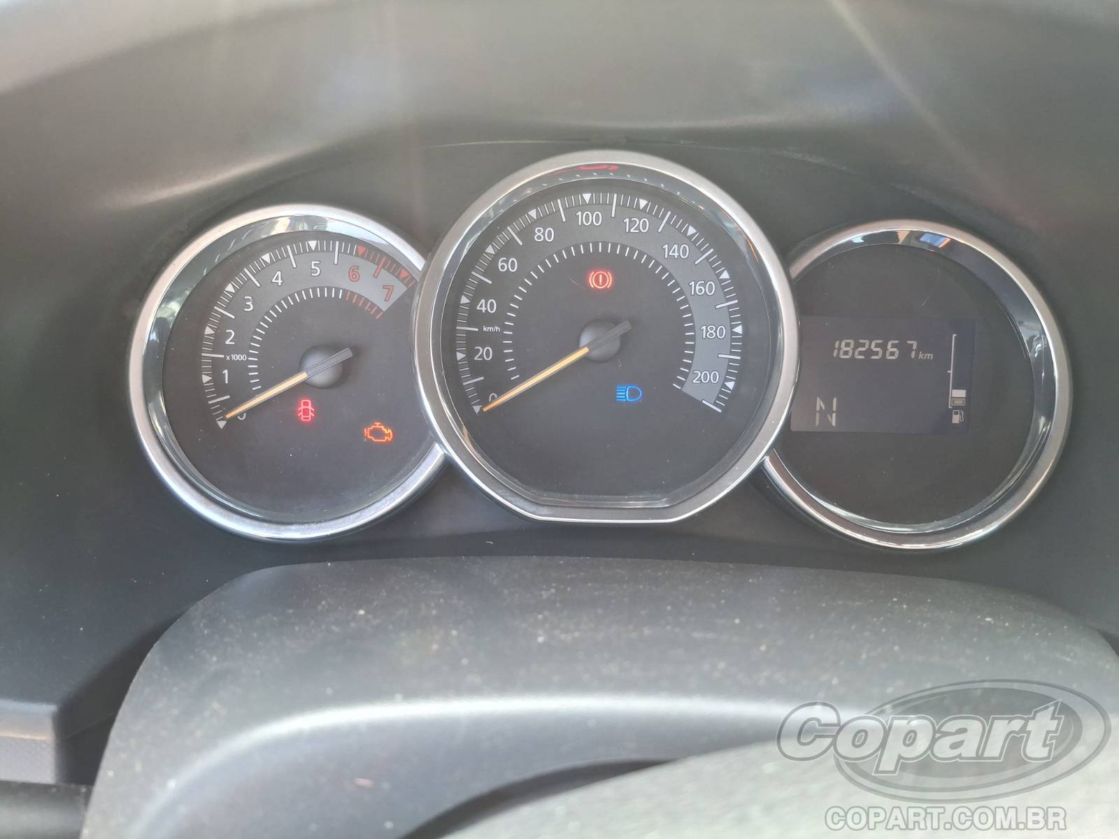 Foto 8 de 13: 2016 RENAULT SANDERO