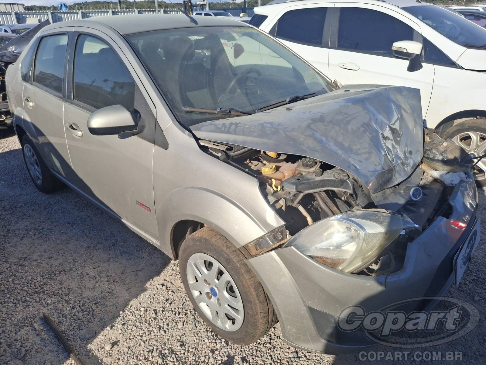 FORD FIESTA SEDAN 1.6