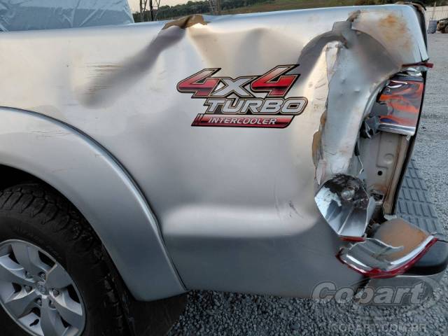 2011 TOYOTA HILUX CD 