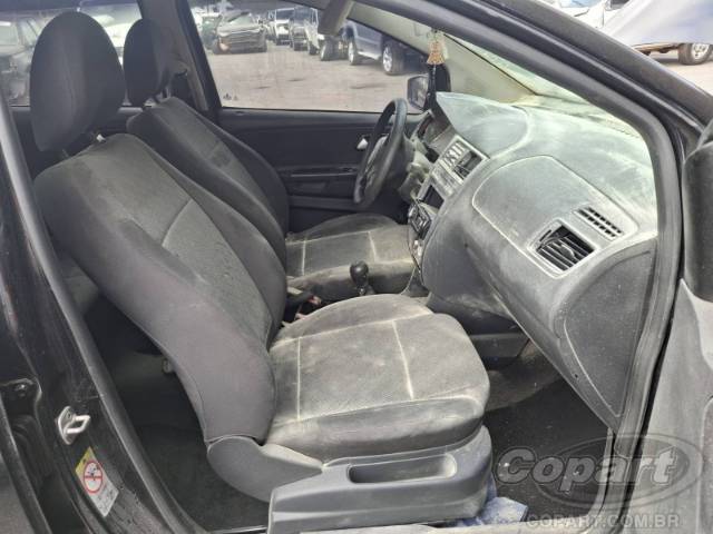 2015 VOLKSWAGEN FOX 