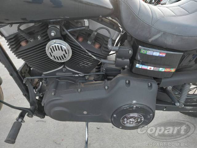 2015 HARLEY-DAVIDSON DYNA 
