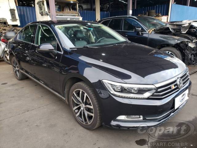 2018 VOLKSWAGEN PASSAT 