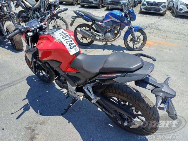 2025 HONDA CB 300F 