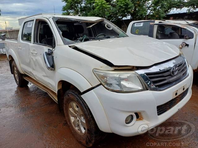 2015 TOYOTA HILUX CD 