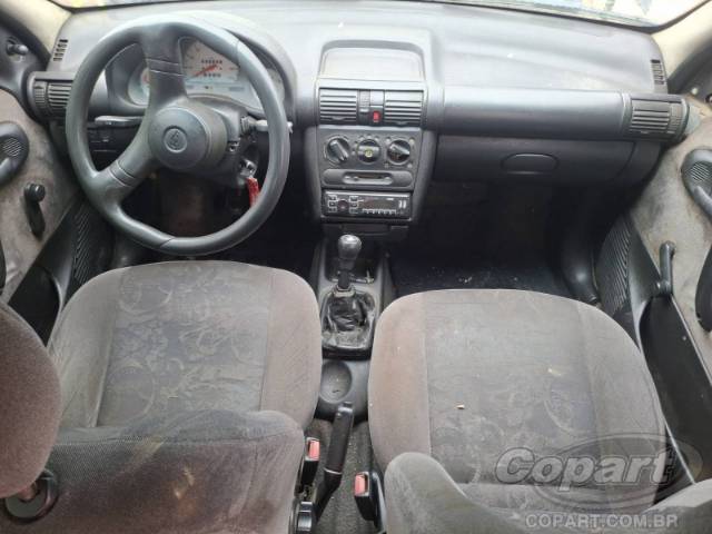 2002 CHEVROLET CORSA 