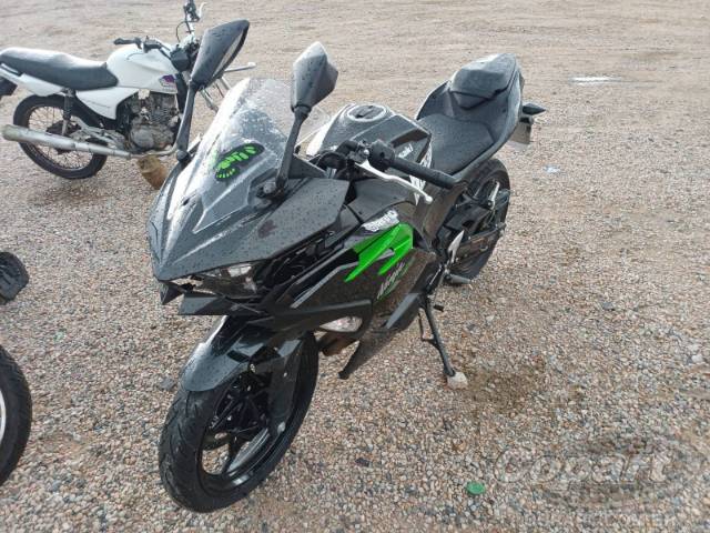2025 KAWASAKI NINJA 500 