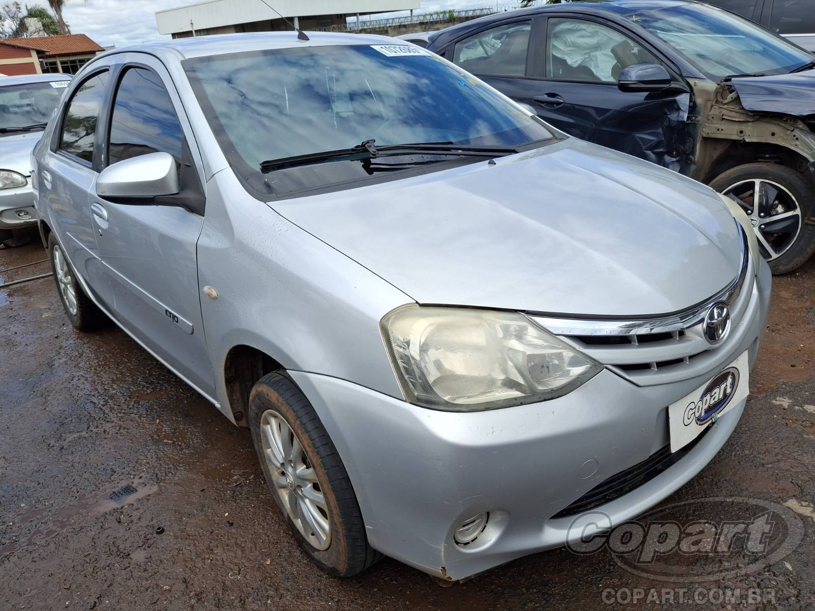 Toyota Etios Seda XLS 1.5 16V 2014 Colisão Lateral