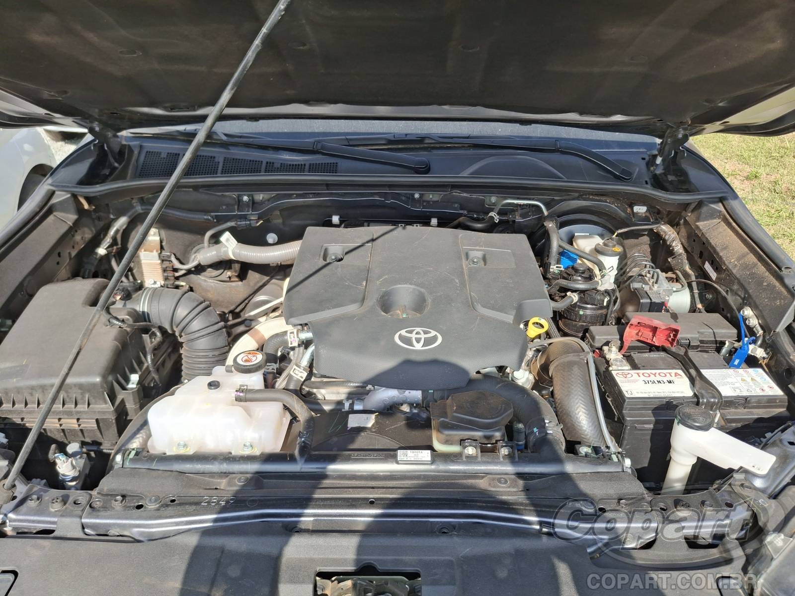 2025 TOYOTA HILUX CD — foto 7 de 12