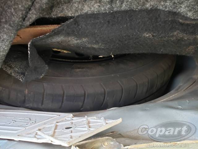 2015 VOLKSWAGEN VOYAGE 