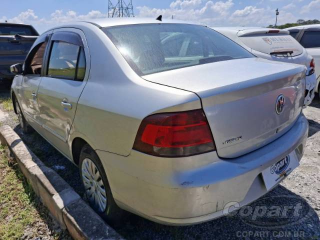 2011 VOLKSWAGEN VOYAGE 