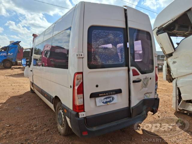 2023 RENAULT MASTER FURGAO 