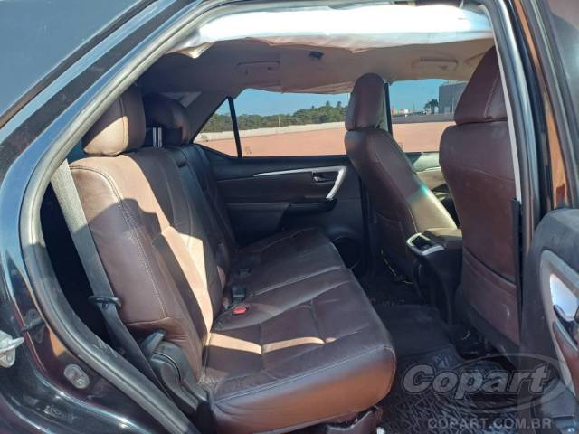 2016 TOYOTA HILUX SW4 