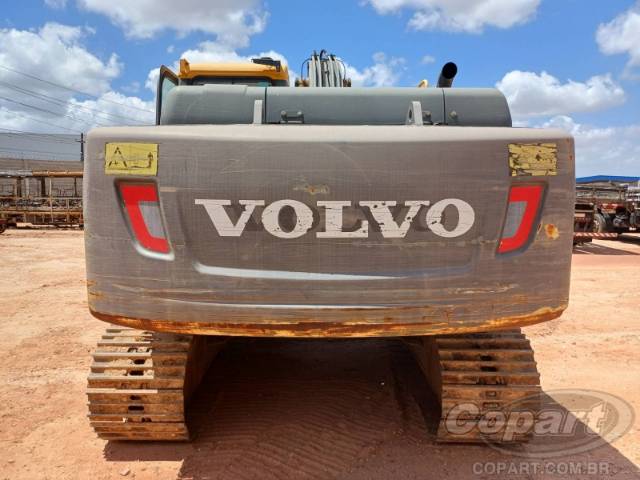 2021 VOLVO PA CARREGADEIRA 