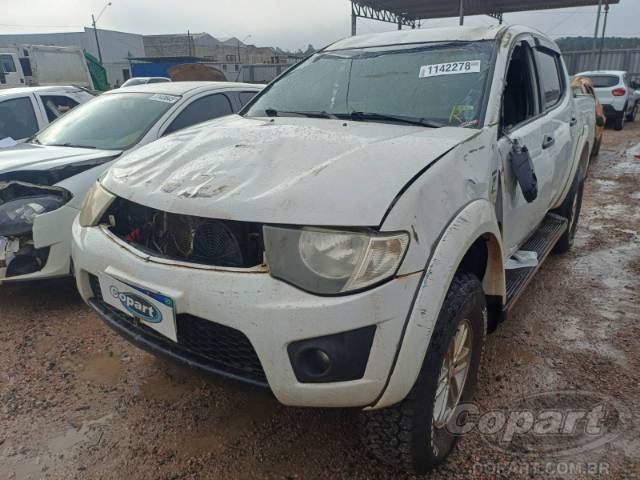 2013 MITSUBISHI L200 TRITON 