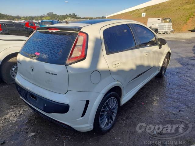 2015 FIAT PUNTO 