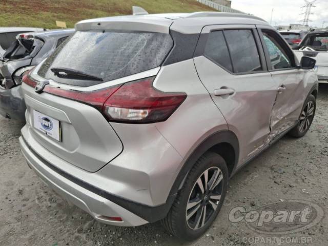 2024 NISSAN KICKS 