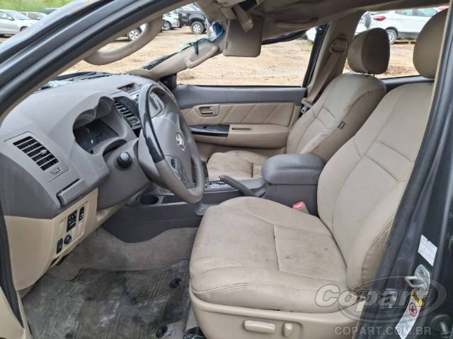 2013 TOYOTA HILUX SW4 