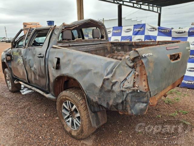 2017 TOYOTA HILUX CD 