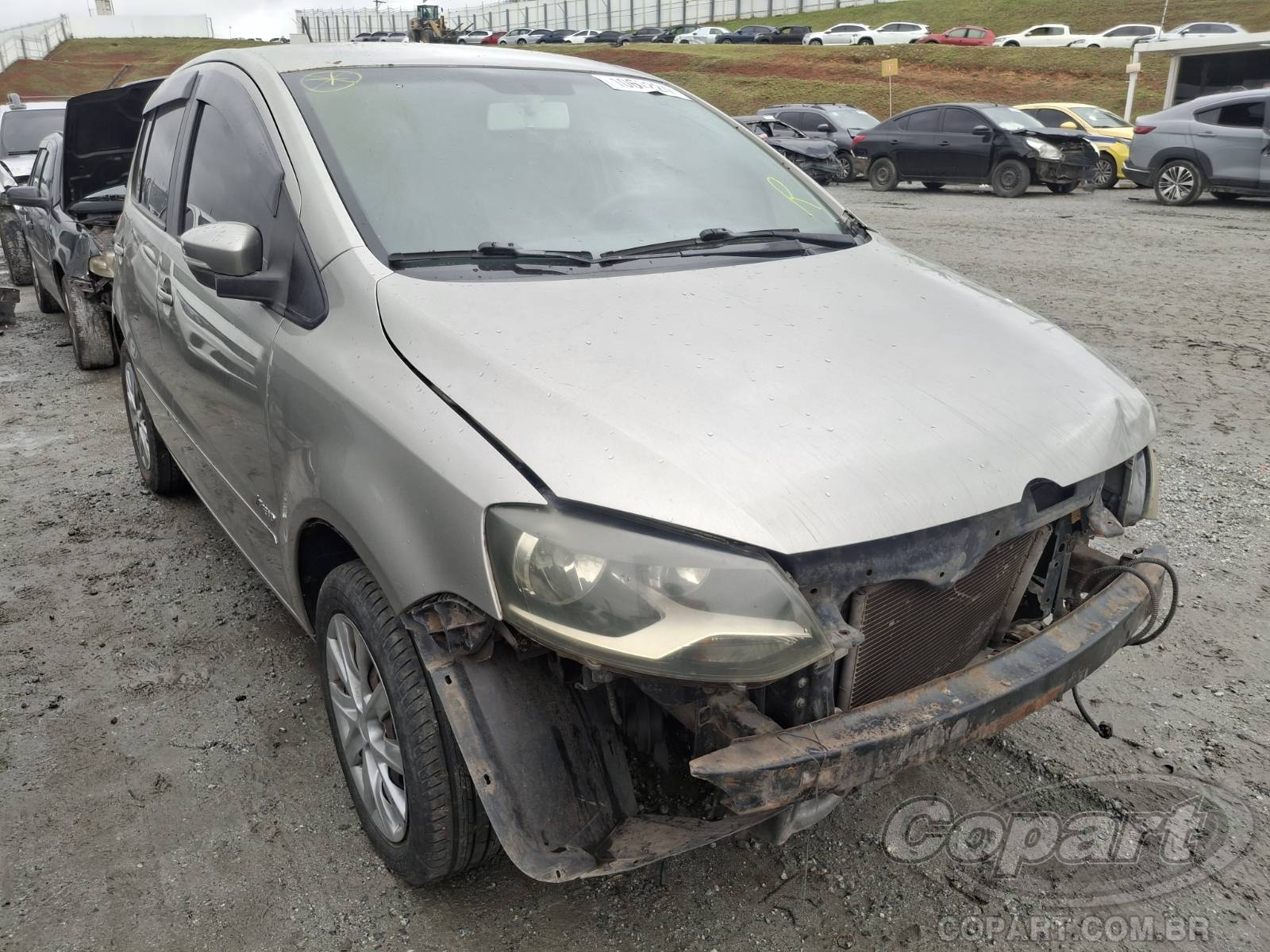 Volkswagen Fox 1.0 Total Flex 2013