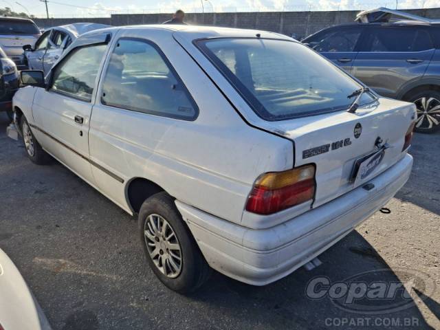 1996 FORD ESCORT 