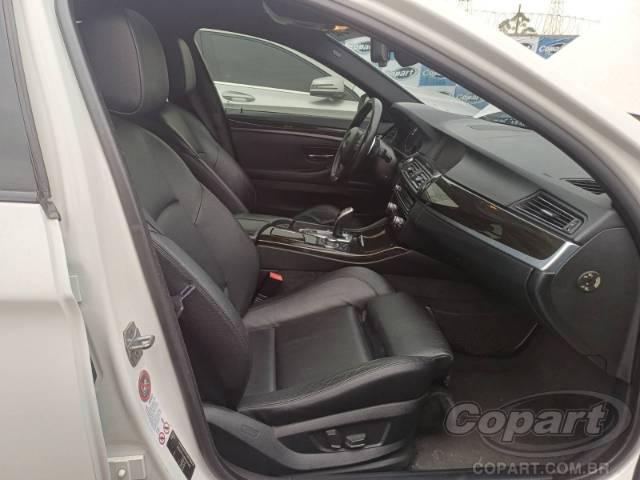 2013 BMW SERIE 5 