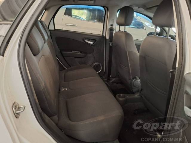 2015 FIAT GRAND SIENA 