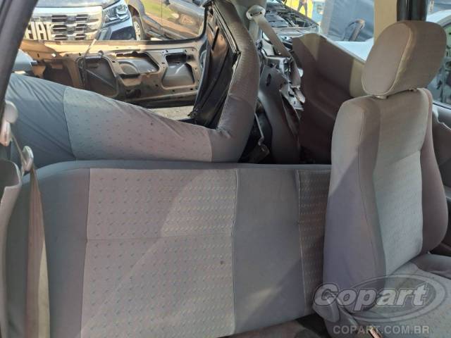 2001 VOLKSWAGEN GOL 